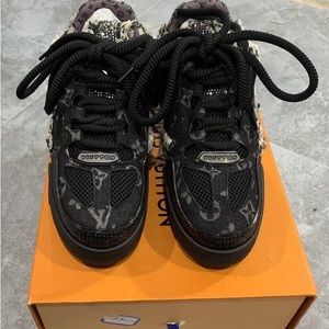 Louis Vuitton Skater Sneakers Men’s Size 11